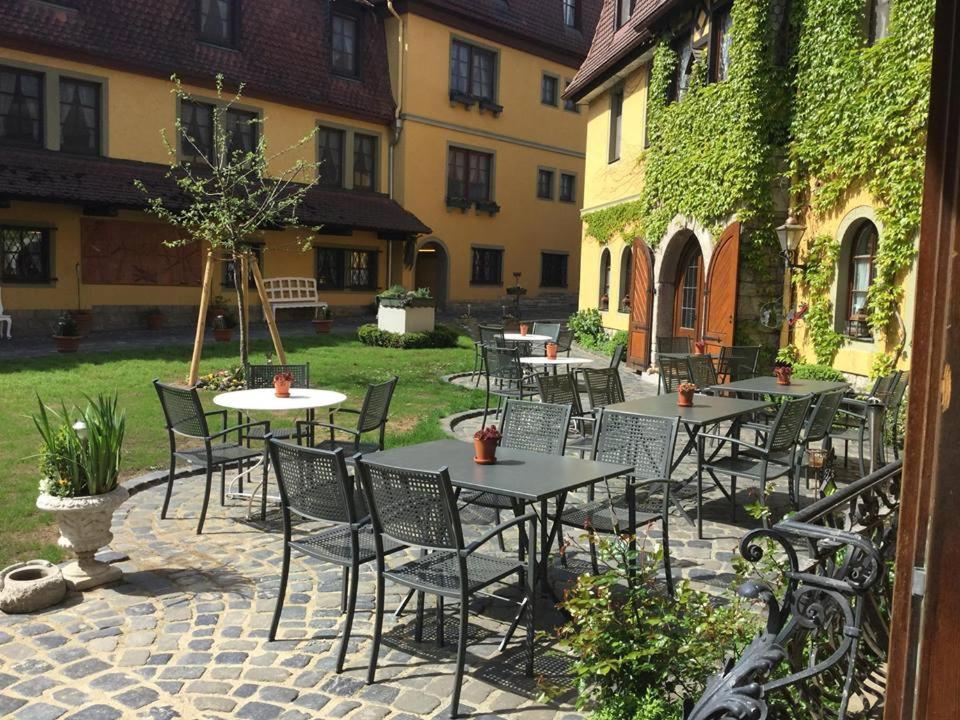 Hotel Leicht Biebelried Bagian luar foto