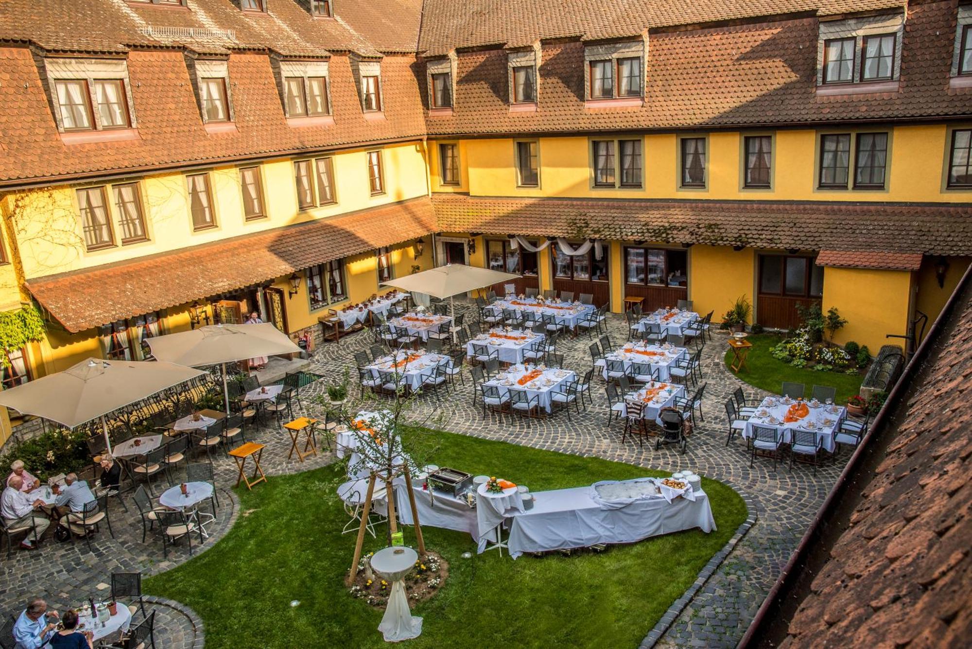 Hotel Leicht Biebelried Bagian luar foto